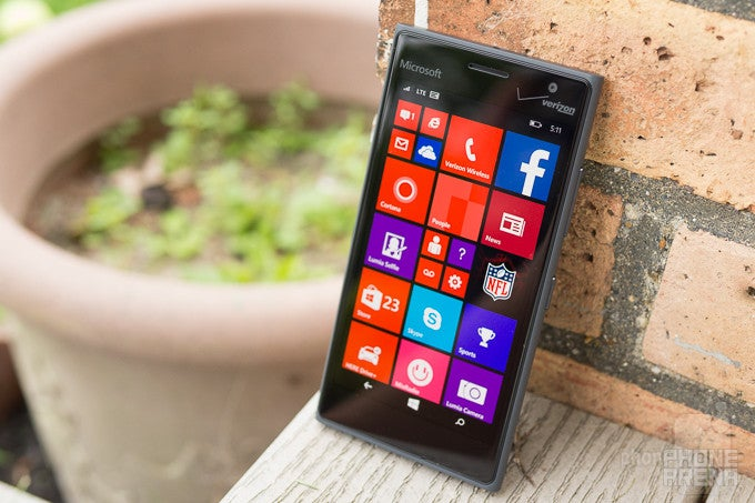 Nokia Lumia 730 vs Nokia Lumia 735